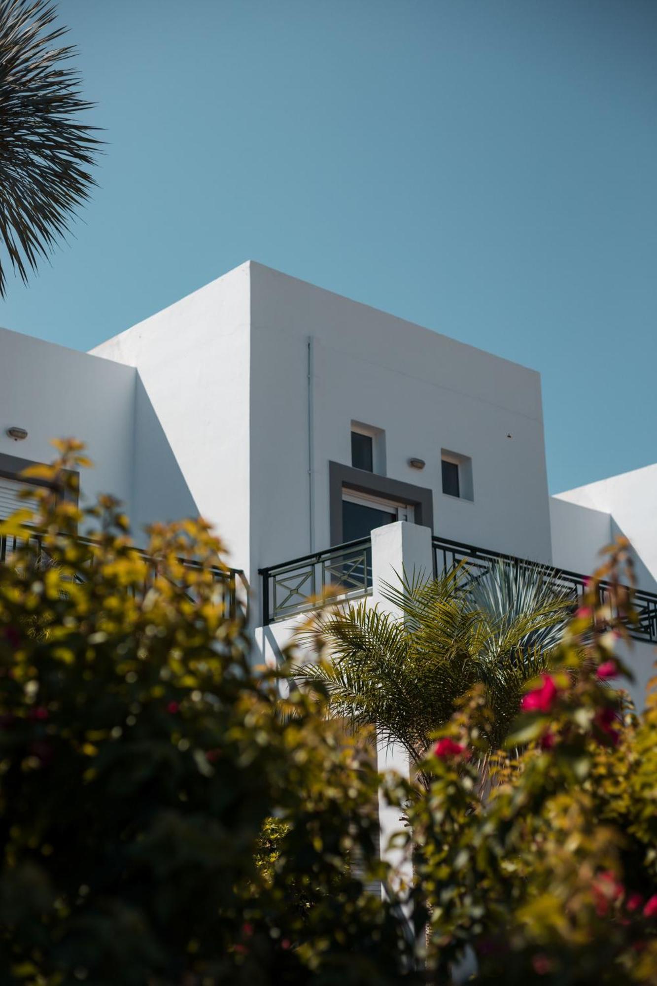 לינדוס Lambis Studios & Apartments מראה חיצוני תמונה