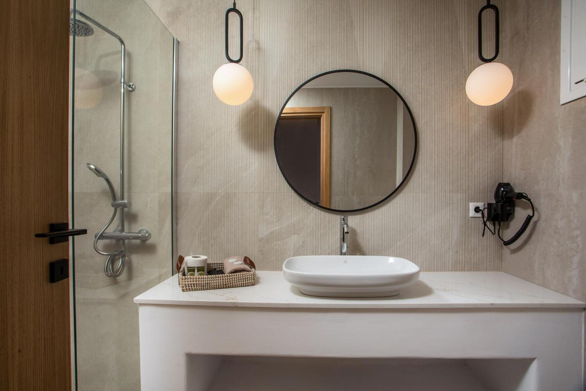 לינדוס Lambis Studios & Apartments מראה חיצוני תמונה